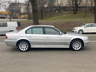 BMW 7 Series foto 4