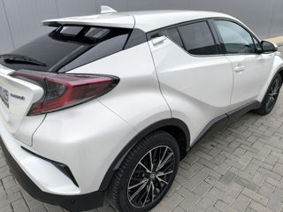 Toyota C-HR foto 8