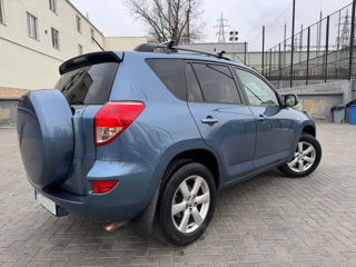 Toyota Rav 4 foto 4