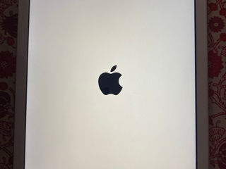 1700 lei Apple 9.7-inch Ipad Wi-fi + Cellular