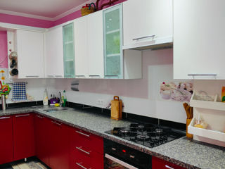 Apartament cu 2 camere, 65 m², Buiucani, Chișinău foto 4