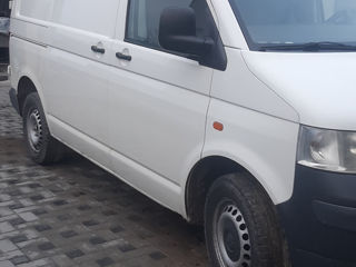 Volkswagen T5 foto 1