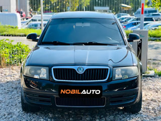 Skoda Superb foto 3