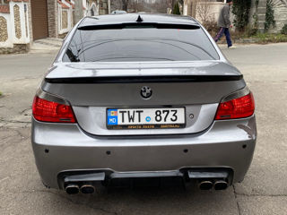 BMW 5 Series foto 7