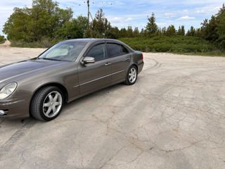 Mercedes E-Class фото 3