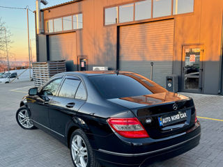 Mercedes C-Class foto 3