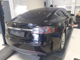 Tesla Model S foto 3