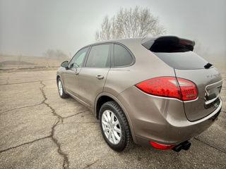 Porsche Cayenne foto 2