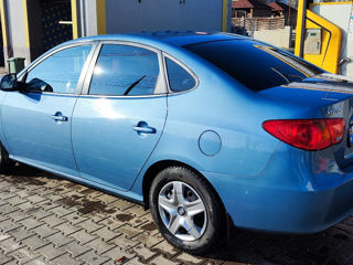 Hyundai Elantra foto 3