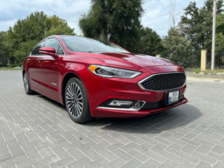 Ford Fusion foto 2