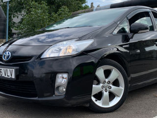 Toyota Prius foto 1