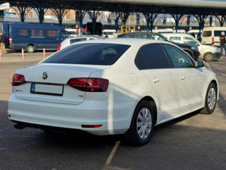 Volkswagen Jetta foto 6