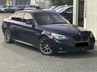 BMW 5 Series foto 1