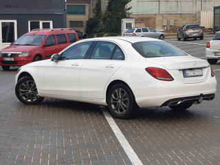 Mercedes C-Class foto 4