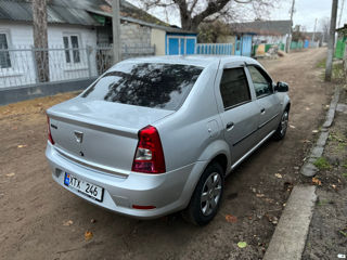 Dacia Logan foto 4