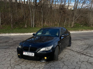 BMW 5 Series foto 2