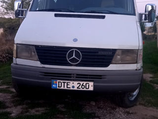 Mercedes Benz foto 3