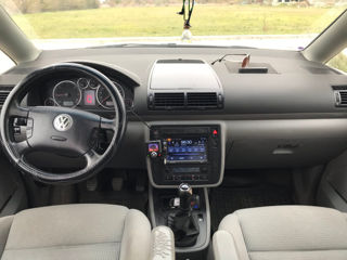 Volkswagen Sharan foto 7