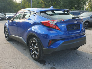 Toyota C-HR foto 4