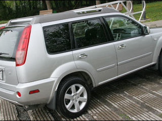 Nissan X-Trail foto 1