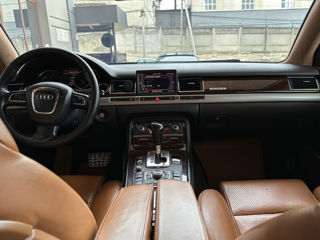 Audi A8 foto 9