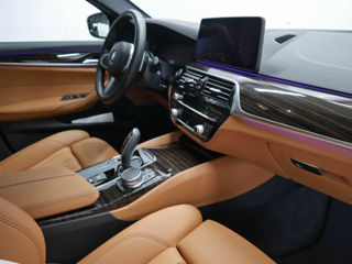 BMW 5 Series фото 5