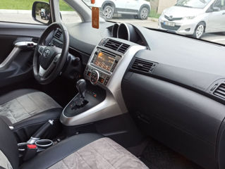 Toyota Verso foto 8