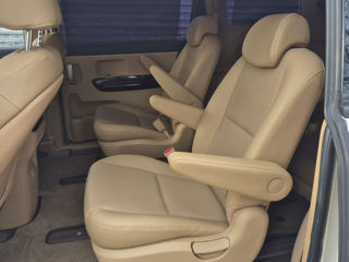 KIA Carnival foto 8