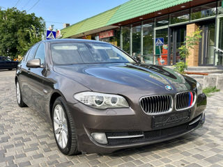 BMW 5 Series foto 4