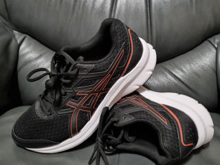 Asics foto 4