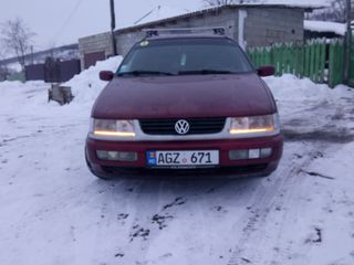 Volkswagen Passat foto 2