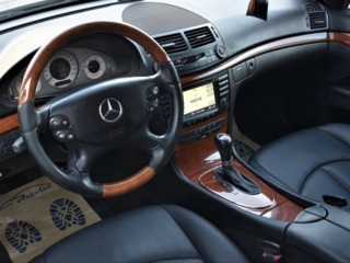 Mercedes E Class foto 10