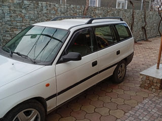 Opel Astra foto 2