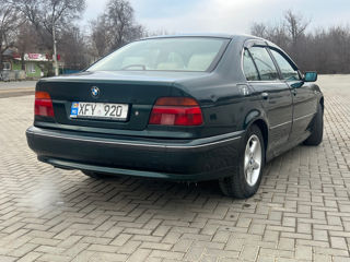 BMW 5 Series foto 9