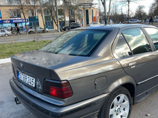 BMW 3 Series foto 6