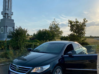 Volkswagen Passat CC foto 2