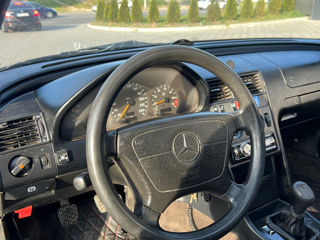 Mercedes C-Class foto 9