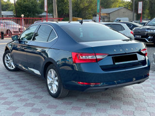 Skoda Superb foto 3