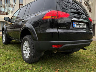 Mitsubishi Pajero Sport foto 4