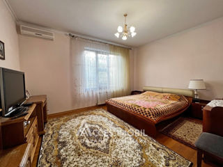 Casă în 4 nivele! Buiucani, str. Florești, 450m2 + 6 ari! foto 10