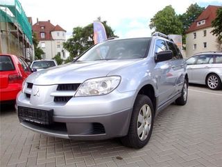 Mitsubishi Grandis foto 1