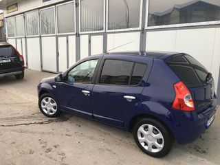 Dacia Sandero foto 2