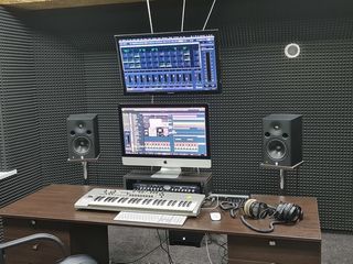 Studiou de Înregistrare și Producție Muzicală / Студия Звукозаписи foto 1