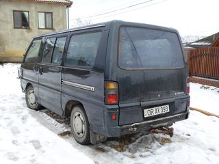 Mitsubishi L foto 3