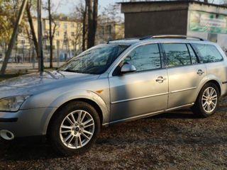 Ford Mondeo foto 1