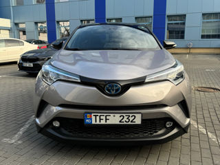 Toyota C-HR foto 3