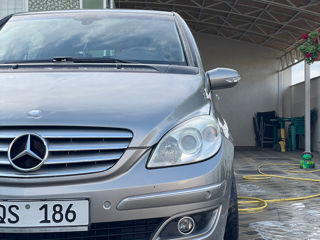 Mercedes B-Class foto 4