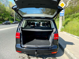 Volkswagen Touran foto 9