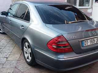 Mercedes E-Class foto 5