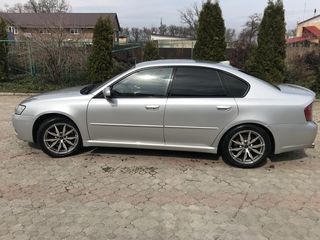 Subaru Legacy foto 5